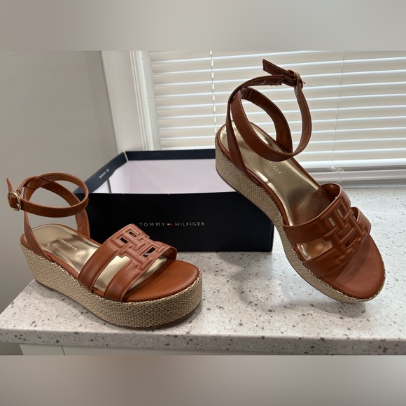 Tommy Hilfiger Shoes - New Tommy Hilfiger Women's Vastie Raffia Platform Wedge Sandals- size 9.5